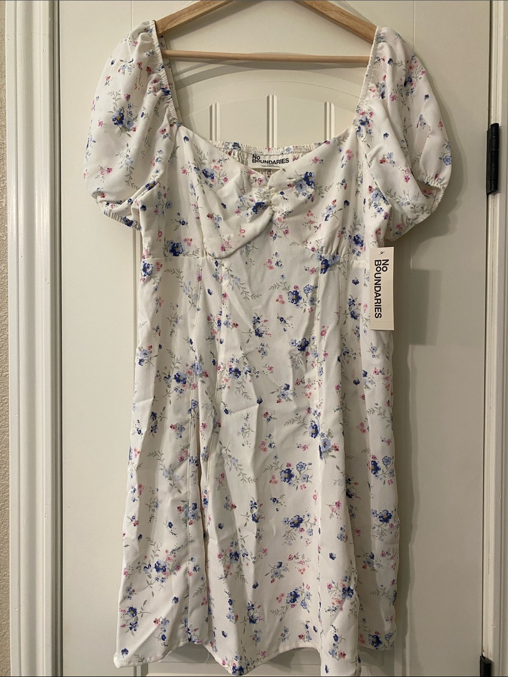 No Boundaries White Floral Puff-Sleeve Dress